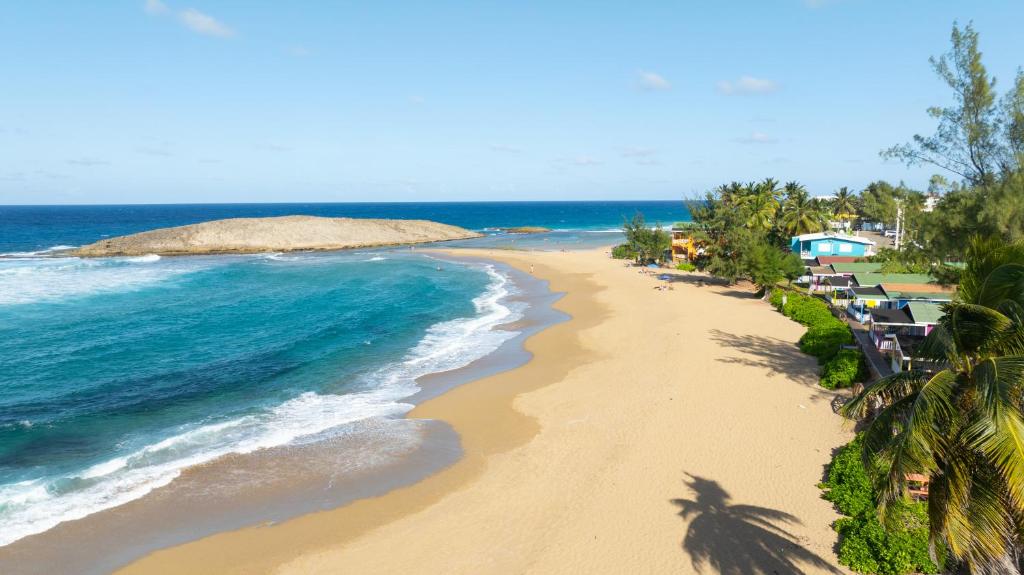 Montones Beach